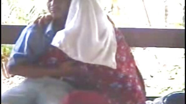 স্বর্ণকেশী, স্কুলের মেয়েদের চুদাচুদি সুন্দরী বালিকা